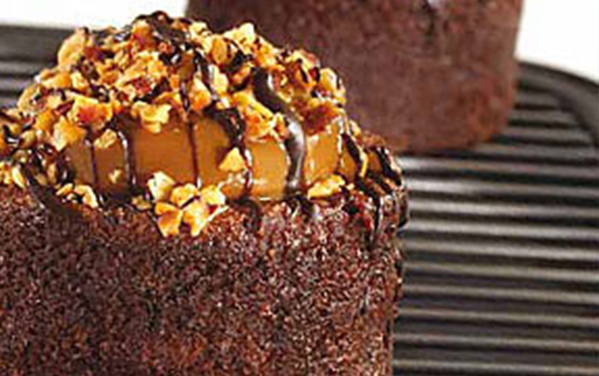 chocolate caramel crunch cake